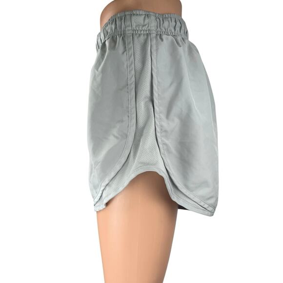 Nike Dri Fit Gray High Waisted Pull On Mesh Running Yoga Athletic Shorts Size M - Picture 2 of 5